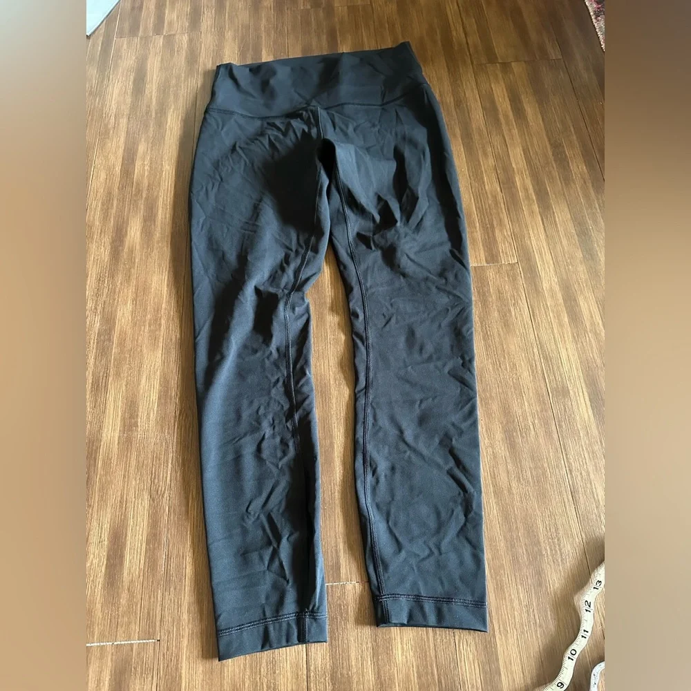 Lululemon Wunder Under High-Rise Tight 25" *Full-On Luxtreme black
W5BPAS
Size 8 - Picture 4 of 8